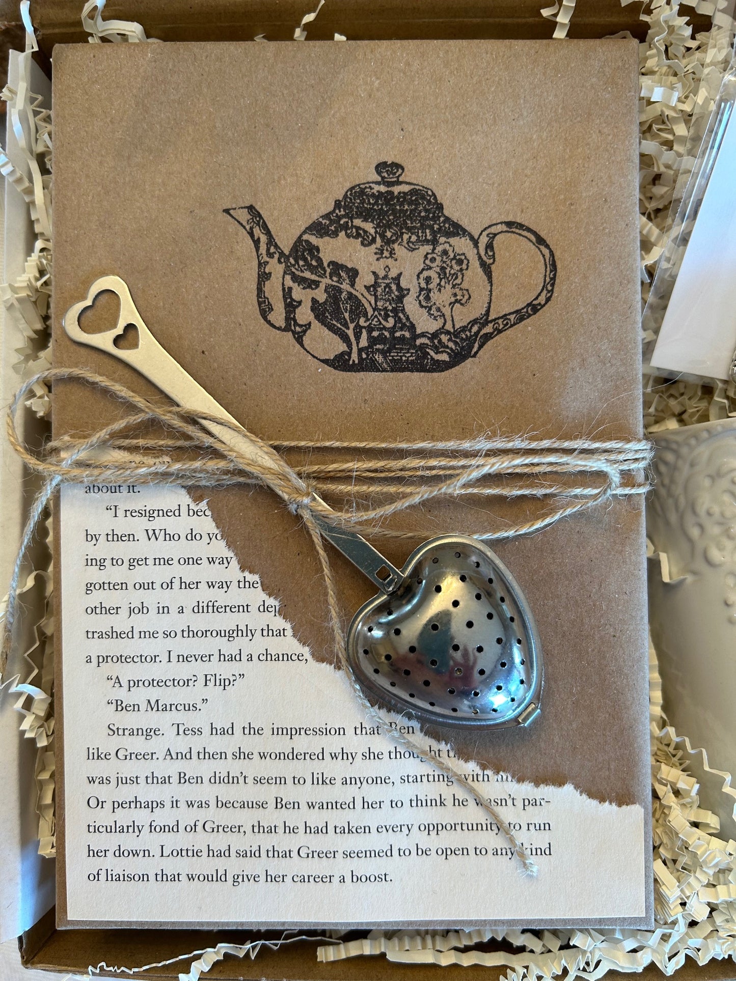 Tea Lover - Book Lover Gift Box