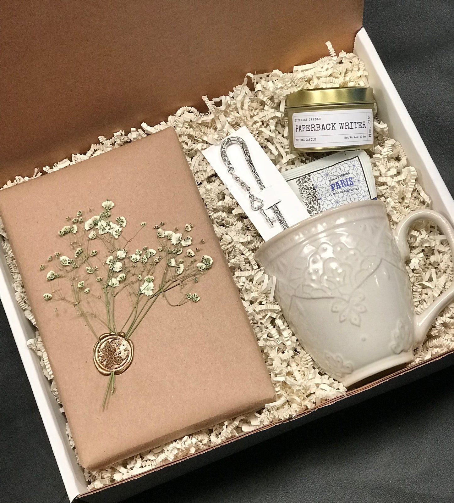 Beautiful Pressed Flowers - Book Lover Gift Box
